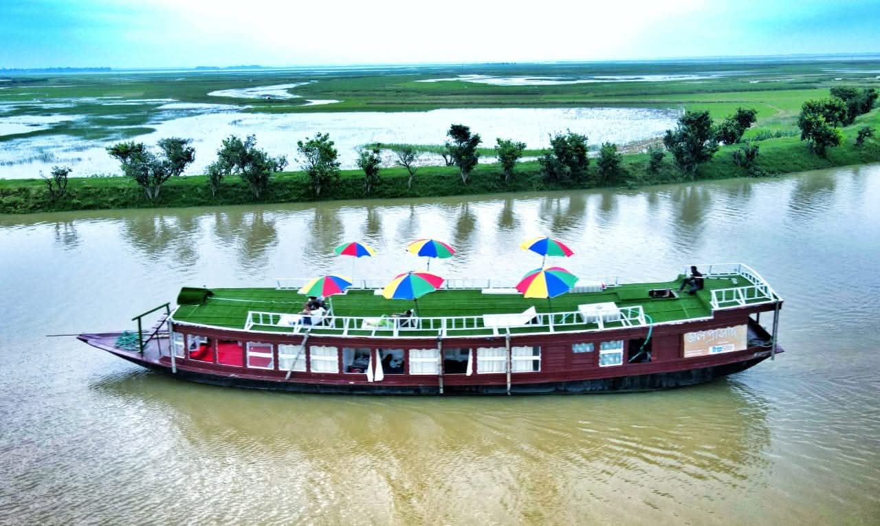 জলপ্রাসাদ - The Water Castle