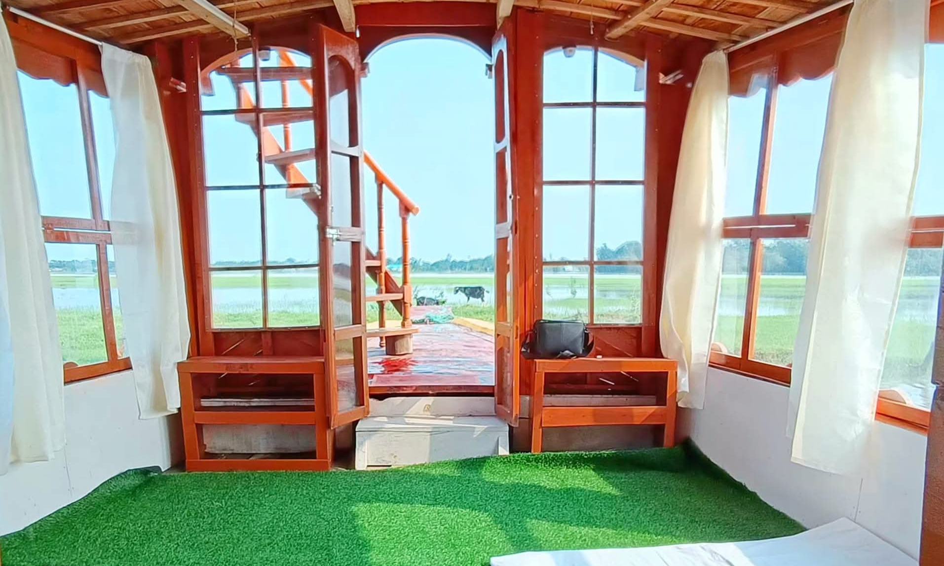 জল নিলাদ্রী - The Premium Houseboat
