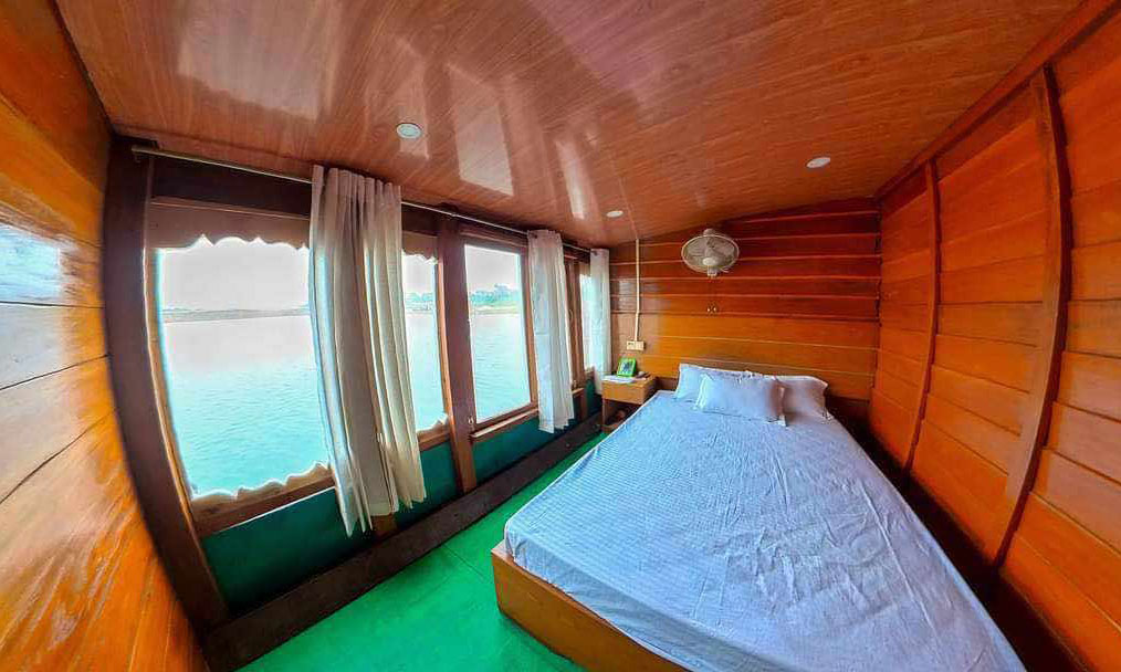 স্বপ্ন - The Premium Houseboat