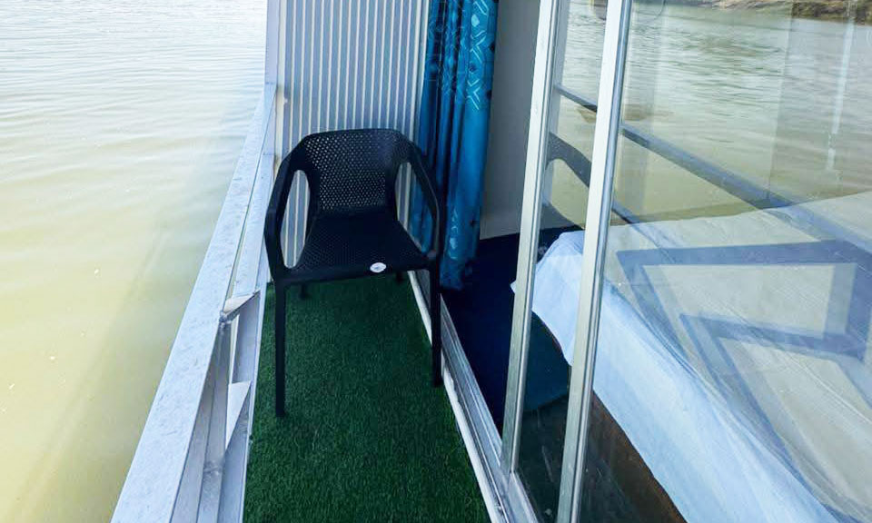 মুসাফির-Musafir the Phoenix houseboat