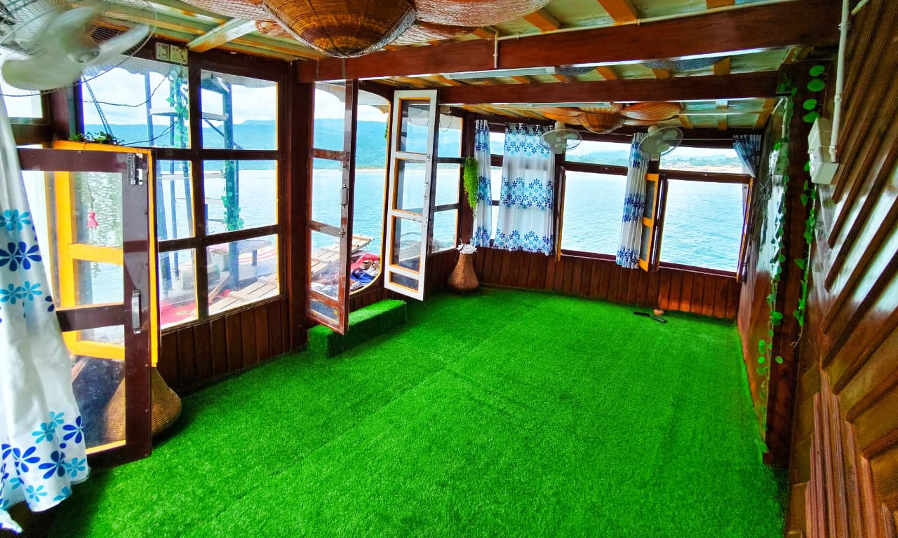 হামসাফার - The Houseboat of TPM