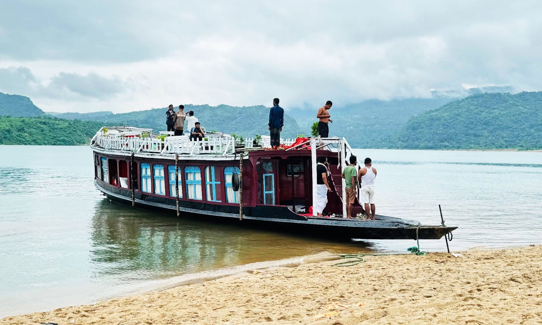 জলতরঙ্গ - Joltarongo A Premium Houseboat
